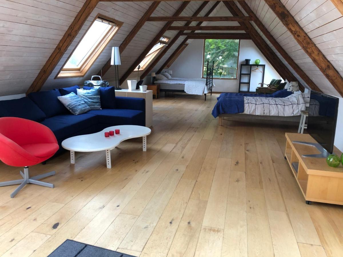 Fridfullt Boende Pa Lantgard Med Underbar Utsikt Malmo Exterior photo